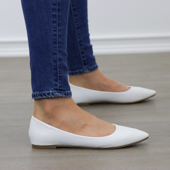 Shoes - Faux Leather White Pointy Toe Flat Shoes